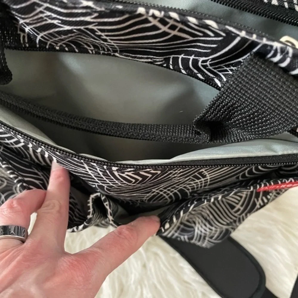 Skip Hop Duo Signature black‎ and white diaper bag NWT